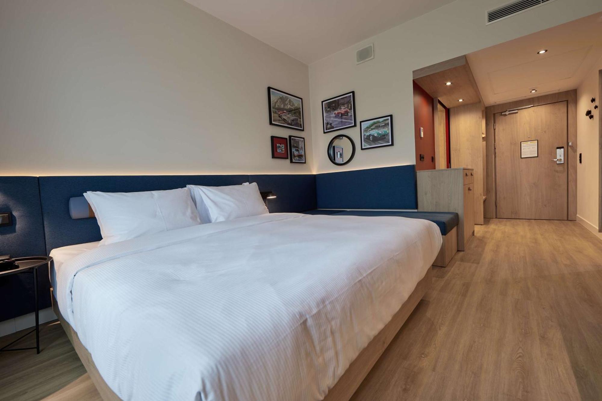 Hampton By Hilton Poznan Swarzedz Hotell Eksteriør bilde